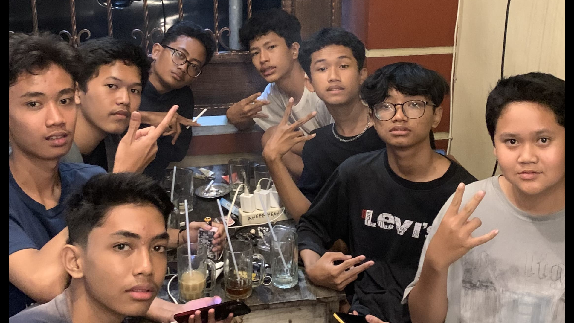 Momen main game bareng teman - 1