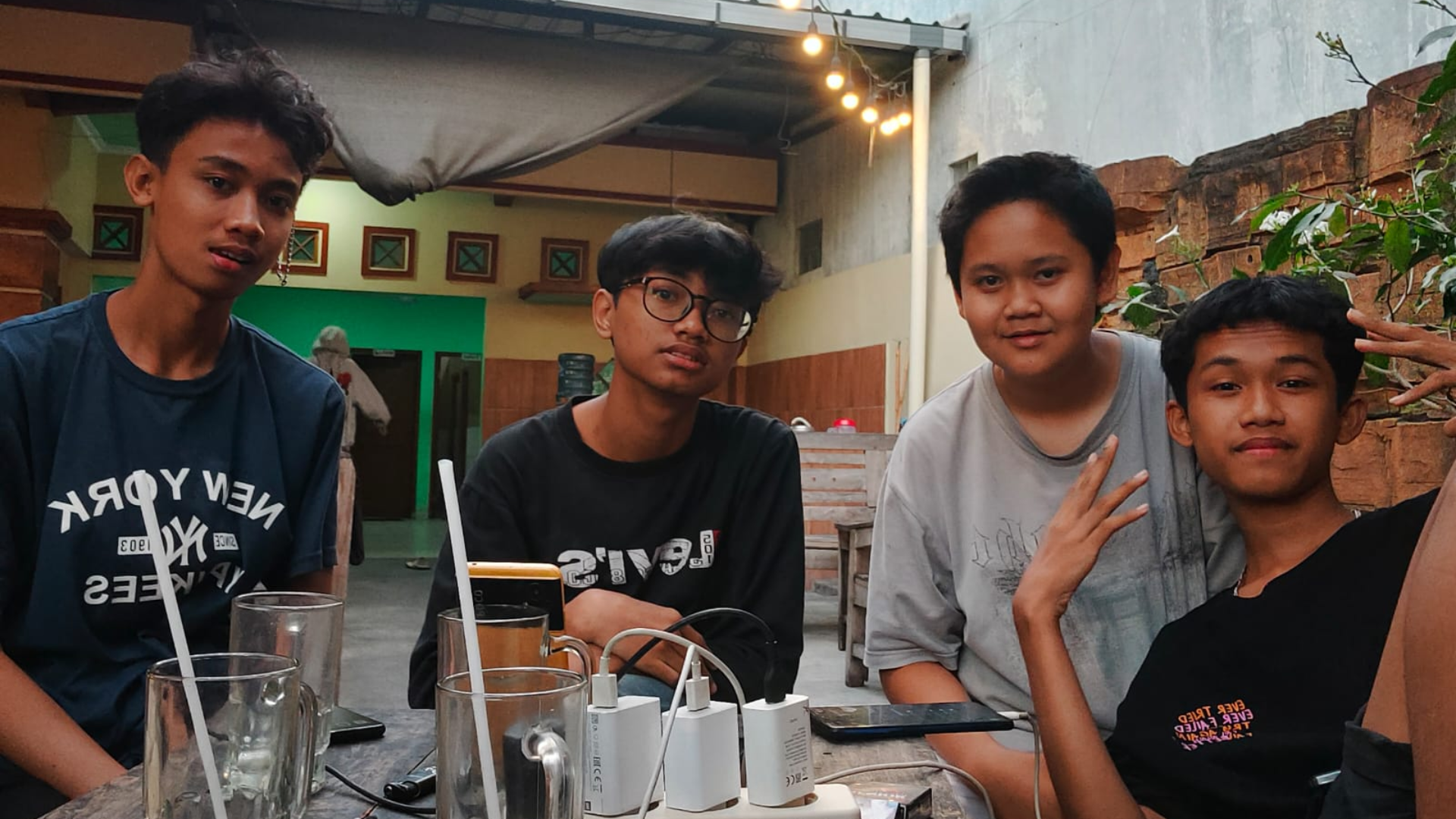 Momen main game bareng teman - 3